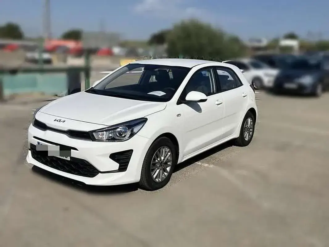Usado Kia Rio 84 CV (61 kW) 2023 Utilitario