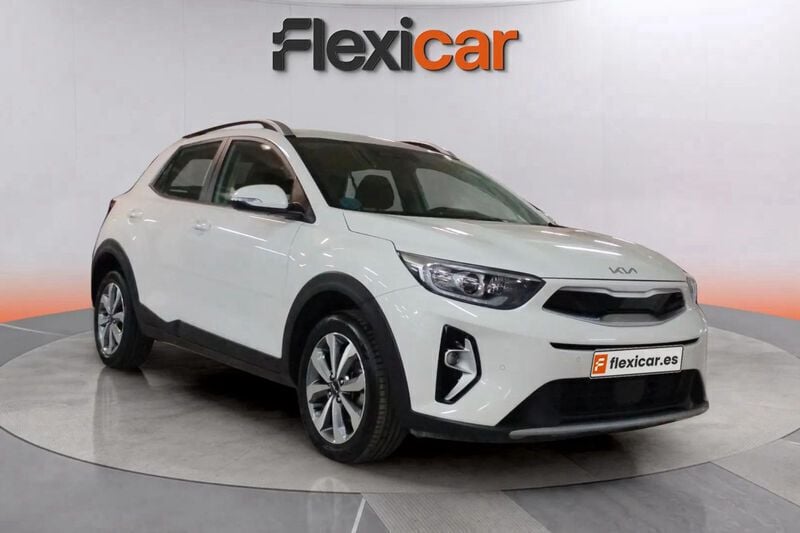 Blanco Usado 2023 Kia Stonic SUV | 13.890 € (Precio justo) - Imagen 1/4