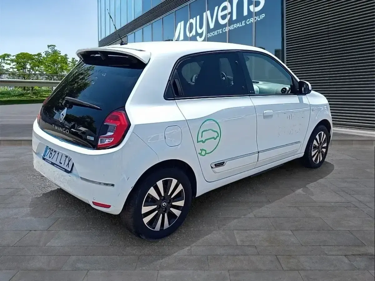 Usado Renault Twingo Zen 60 kW (82 CV) 2021 Blanco Utilitario