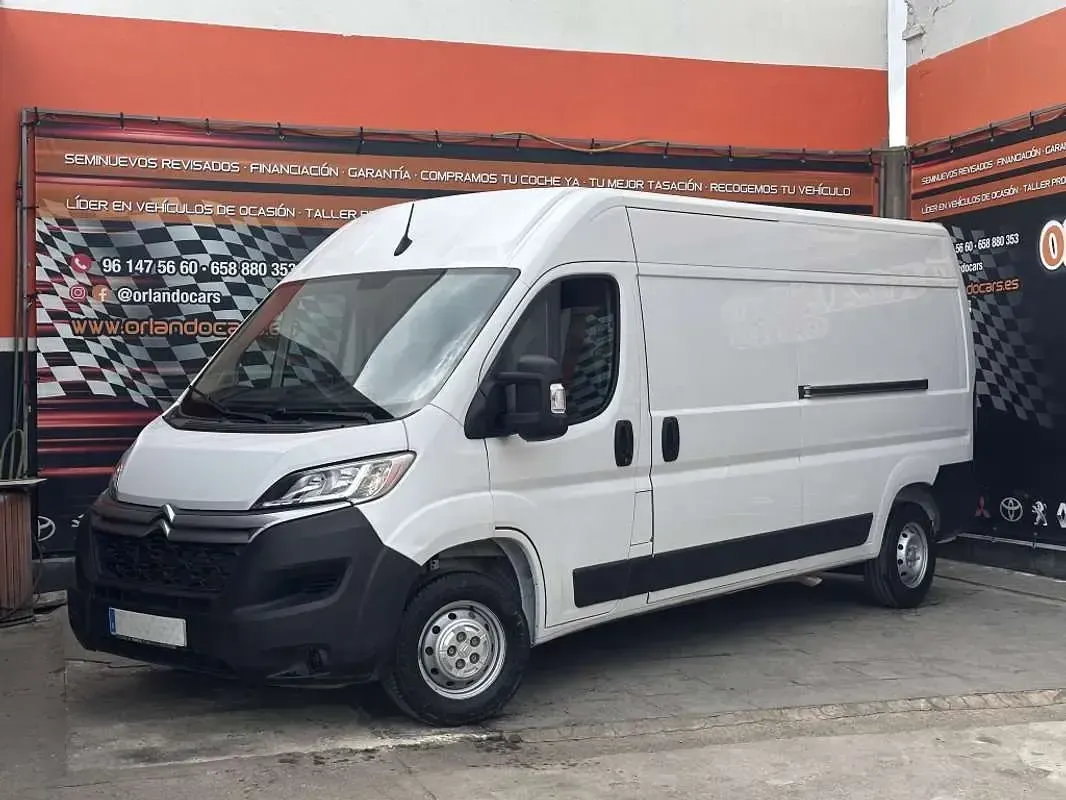 Usado Citroën Jumper 166 CV (122 kW) 2023 Blanco Monovolumen
