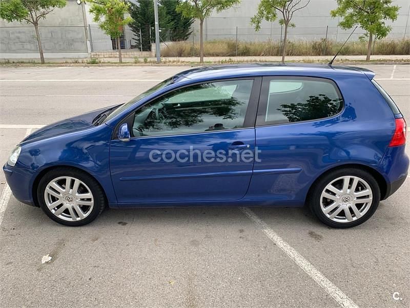 Usado VW Golf IV Sportline 102 CV (75 kW) 2005 Azul Berlina