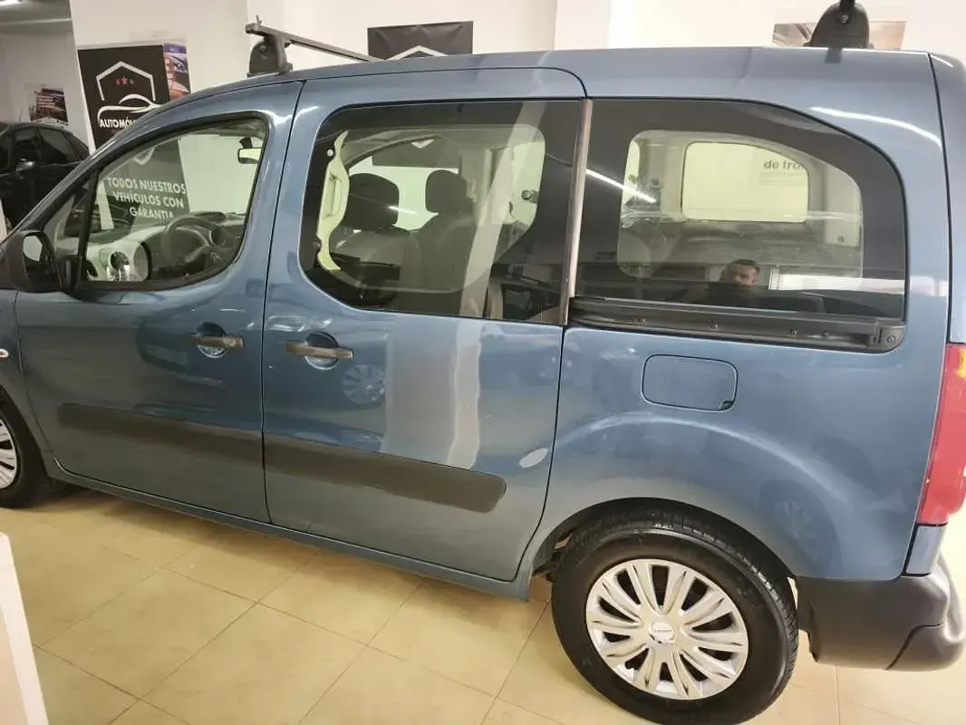 Usado Citroën Berlingo XTR 92 CV (67 kW) 2014 Gris Monovolumen