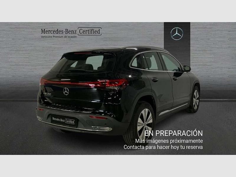 Usado Mercedes EQA250 139 kW (190 CV) 2022 Negro SUV