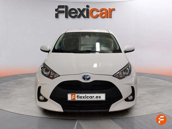 Usado Toyota Yaris Hybrid Business Edition 116 CV (85 kW) 2022 Blanco Berlina