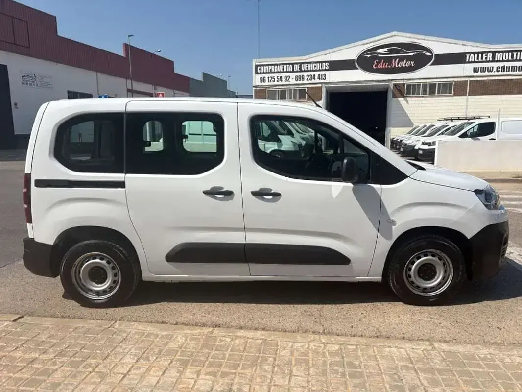 Usado Citroën Berlingo Live 99 CV (72 kW) 2018 Blanco Monovolumen