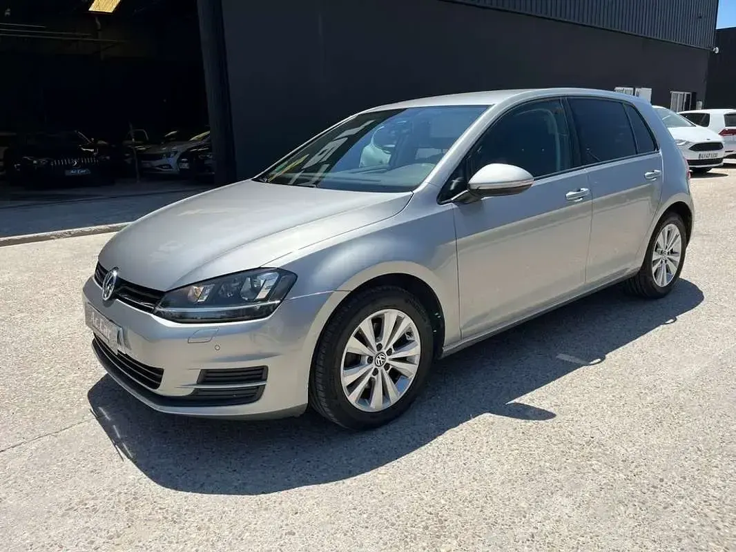 Usado VW Golf VII Advance 125 CV (91 kW) 2016 Gris Utilitario