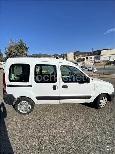 Usado Renault Kangoo 105 CV (77 kW) 2009 Blanco Monovolumen
