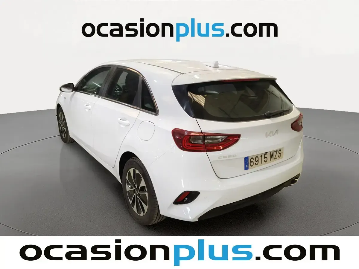 Usado Kia Ceed 101 CV (74 kW) 2025 Blanco Utilitario