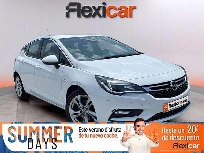 Blanco Usado 2017 Opel Astra Dynamic Familiar | 9790 € (Precio justo) - Imagen 1/4