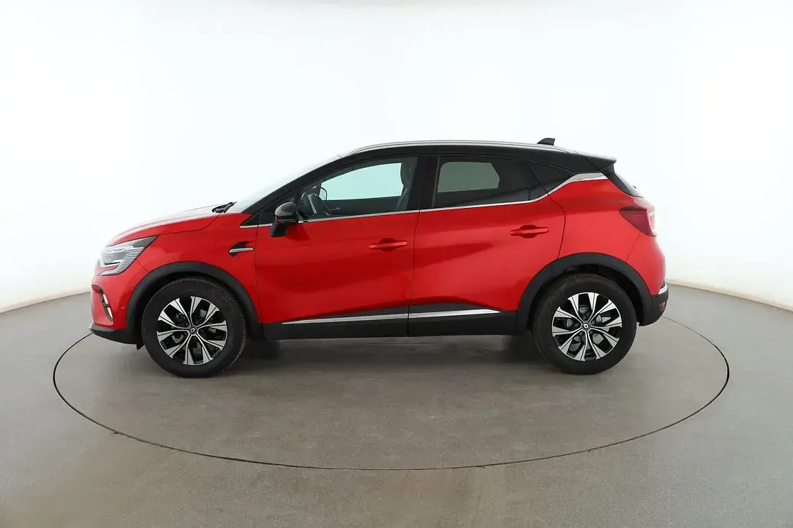 Usado Renault Captur Techno 140 CV (102 kW) 2024 Rojo SUV