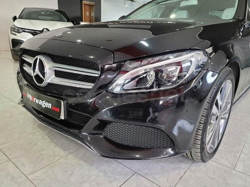 Usado Mercedes C220 194 CV (142 kW) 2018 Negro Berlina