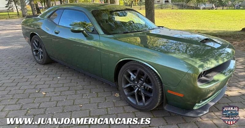 Usado Dodge Challenger SXT 309 CV (227 kW) 2022 Verde Coupe