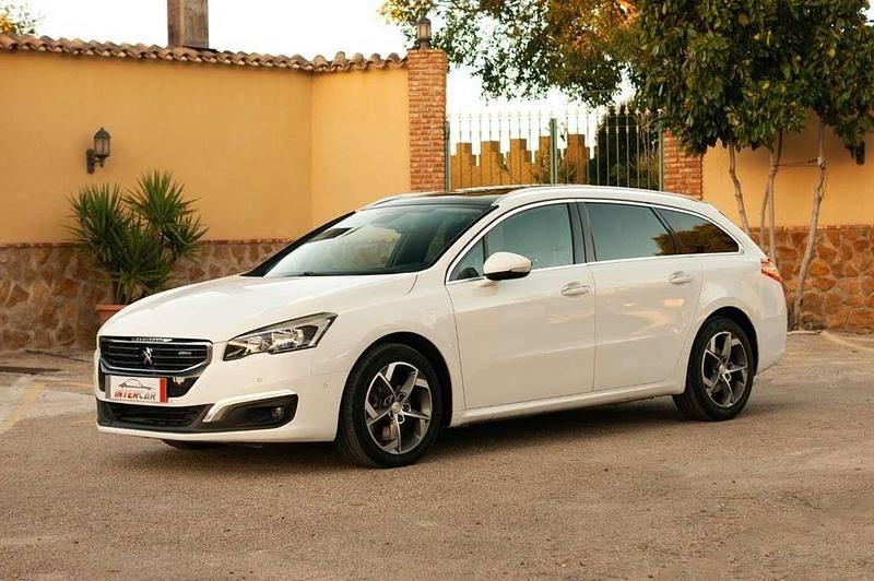 Usado Peugeot 508 SW Allure 181 CV (133 kW) 2015 Blanco Familiar