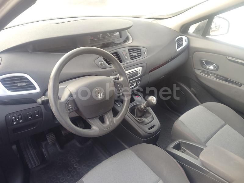 Usado Renault Grand Scénic III Dynamique 110 CV (80 kW) 2013 Negro Monovolumen