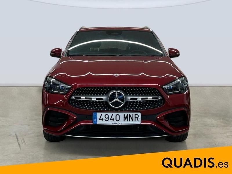 Usado Mercedes GLA250 AMG line 218 CV (160 kW) 2024 Rojo SUV