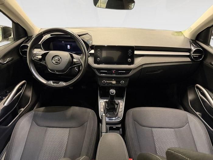 Usado Skoda Fabia Style 110 CV (80 kW) 2022 Blanco Utilitario