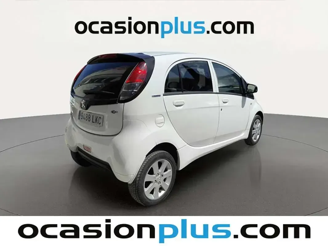 Usado Peugeot iON 49 kW (67 CV) 2020 Blanco Utilitario