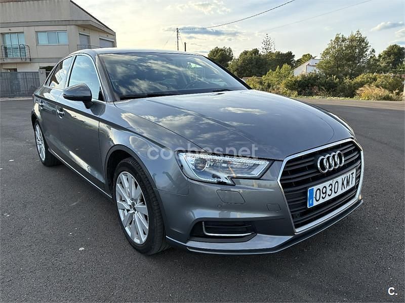 Gris / plata Usado 2018 Audi A3 Berlina | 18.000 € (Precio justo) - Imagen 1/4