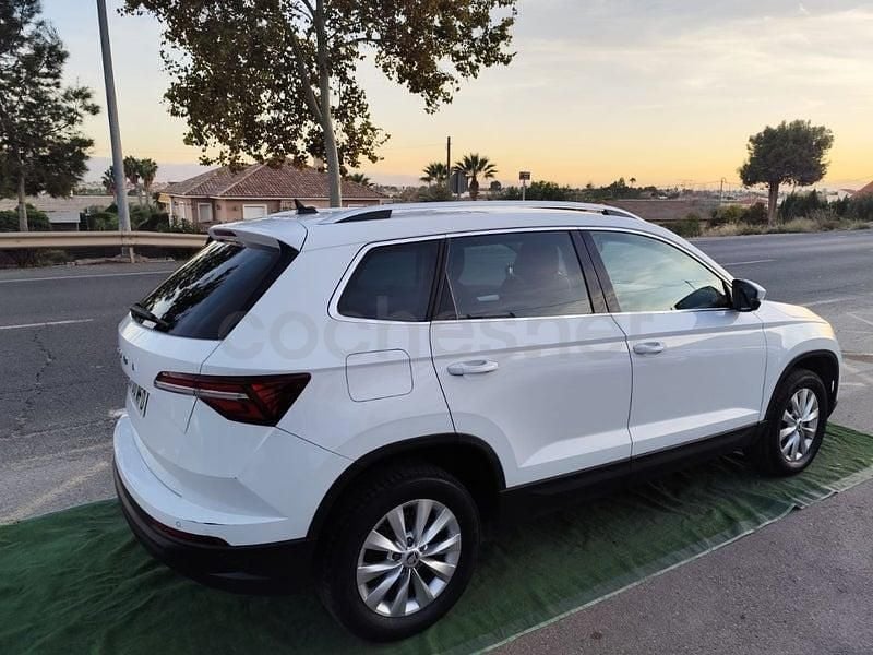Begagnad Skoda Karoq SportLine 115 HK (84 kW) 2023 Vit SUV