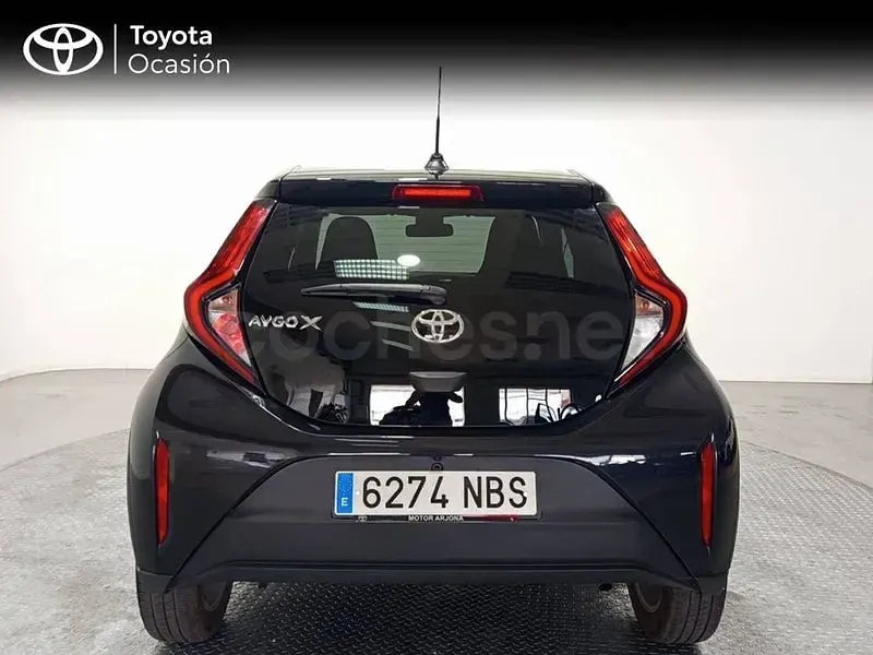 Usado Toyota Aygo X Play 72 CV (52 kW) 2025 Negro SUV