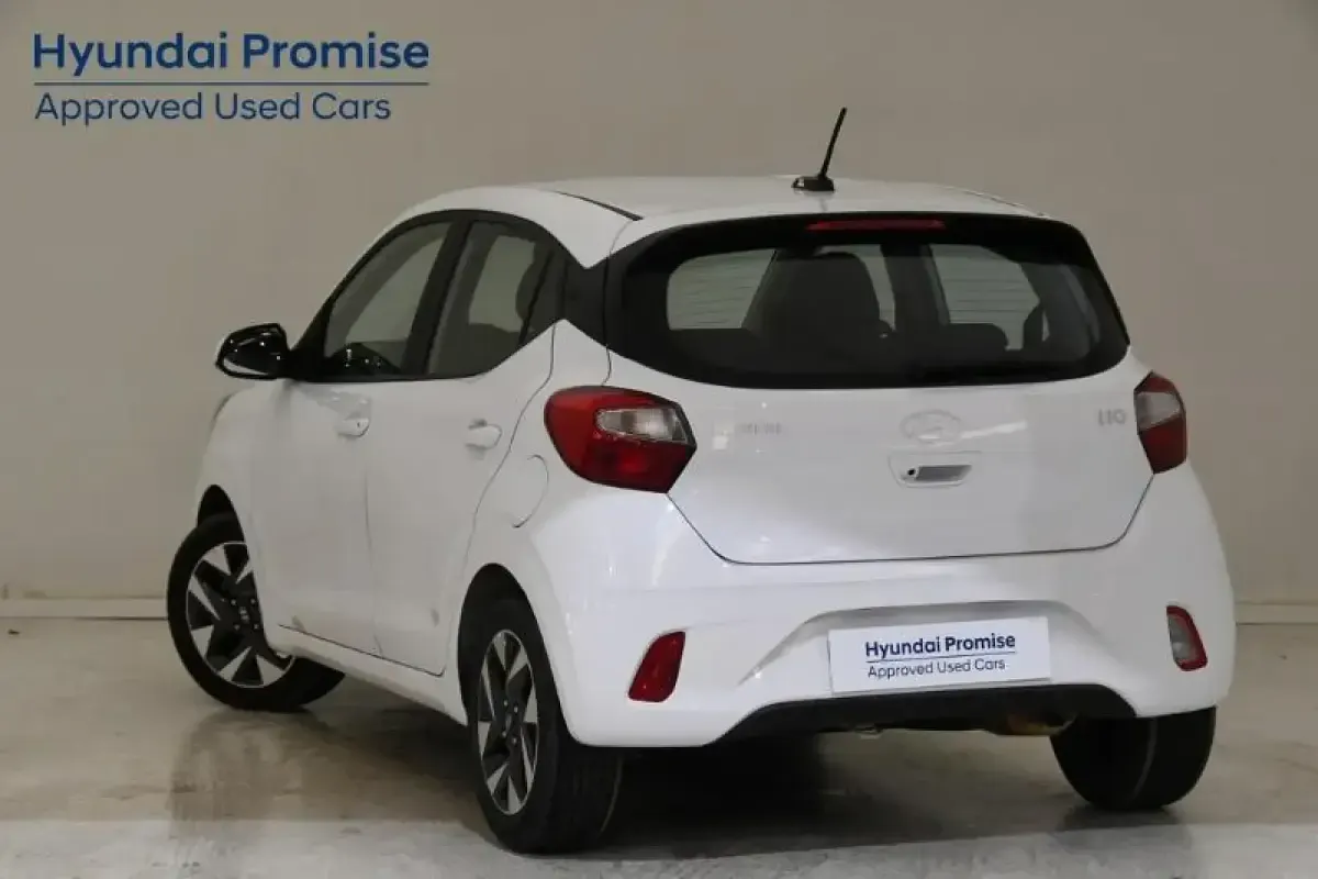 Nuevo Hyundai i10 63 CV (46 kW) 2026 Rojo Utilitario