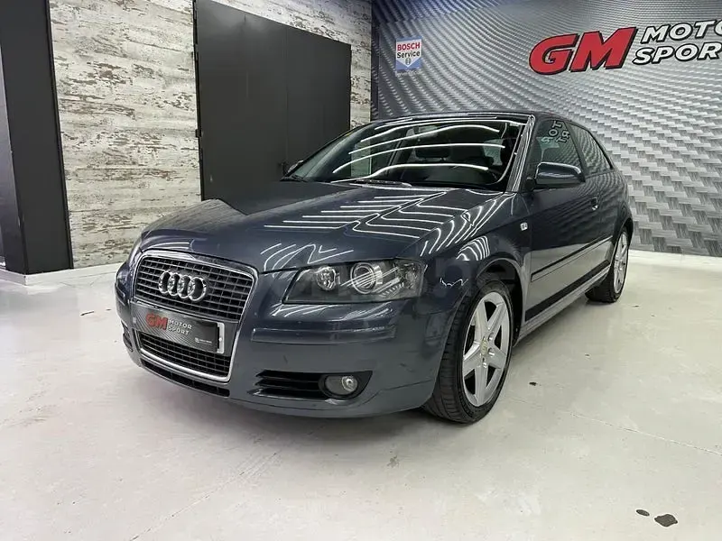 Usado Audi A3 Attraction 140 CV (102 kW) 2007 Gris / plata Utilitario