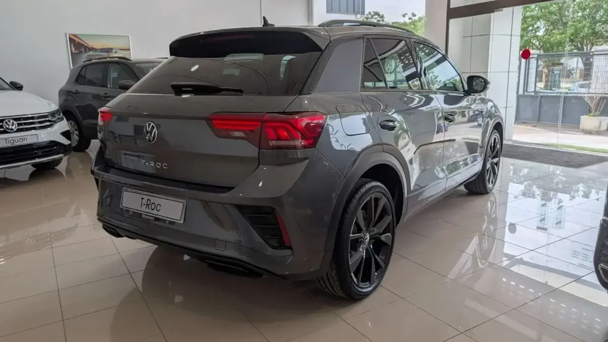 Usado VW T-Roc R-line 150 CV (110 kW) 2022 Gris SUV