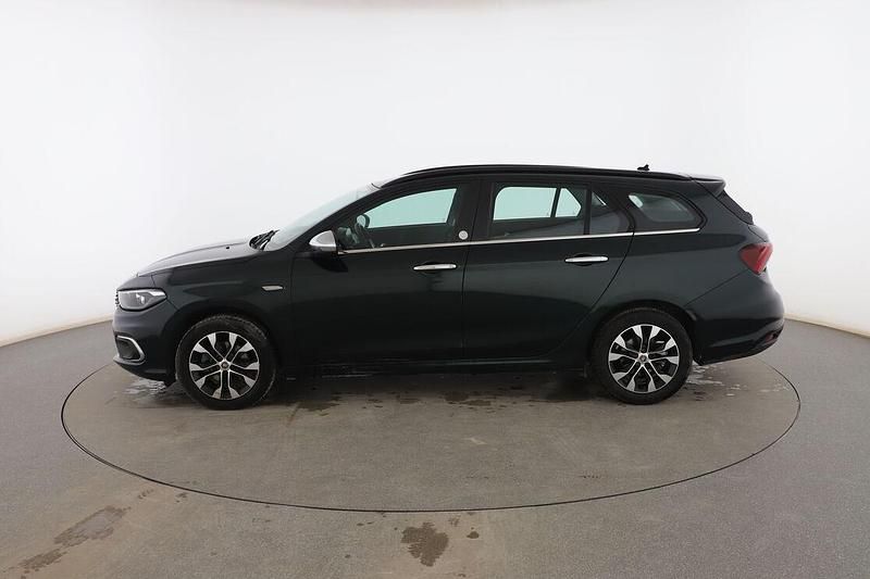 Usado Fiat Tipo Mirror 95 CV (69 kW) 2019 Verde Familiar