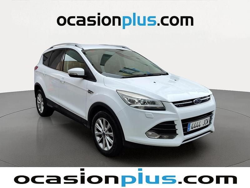 Usado Ford Kuga Titanium 150 CV (110 kW) 2015 Blanco SUV