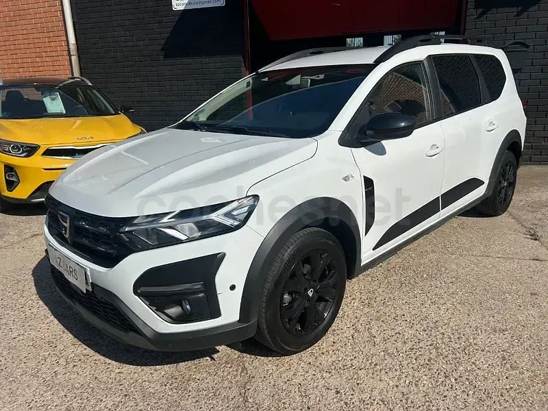 Usado Dacia Jogger Extreme 110 CV (80 kW) 2022 Blanco Monovolumen