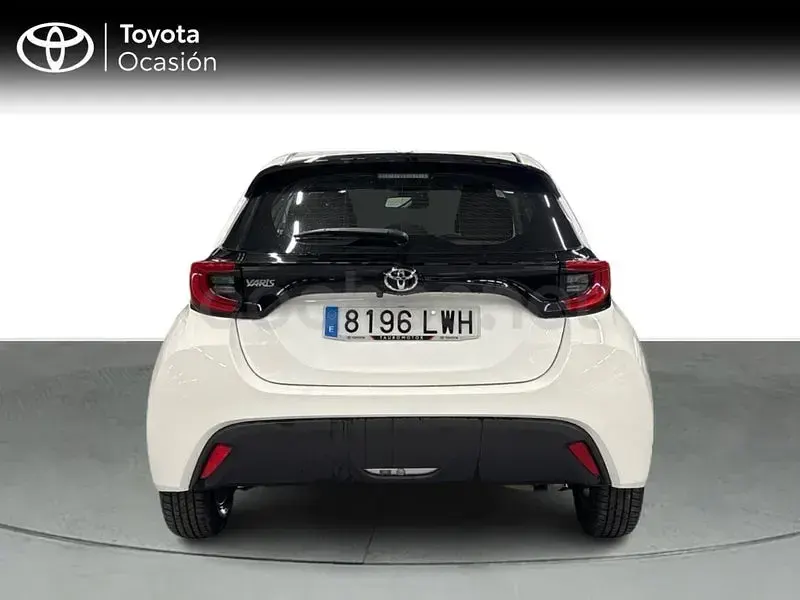 Usado Toyota Yaris 125 CV (91 kW) 2022 Blanco Utilitario