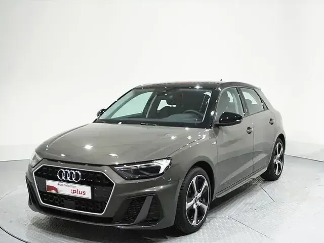 Usado Audi A1 Black Edition 116 CV (85 kW) 2025 Gris SUV