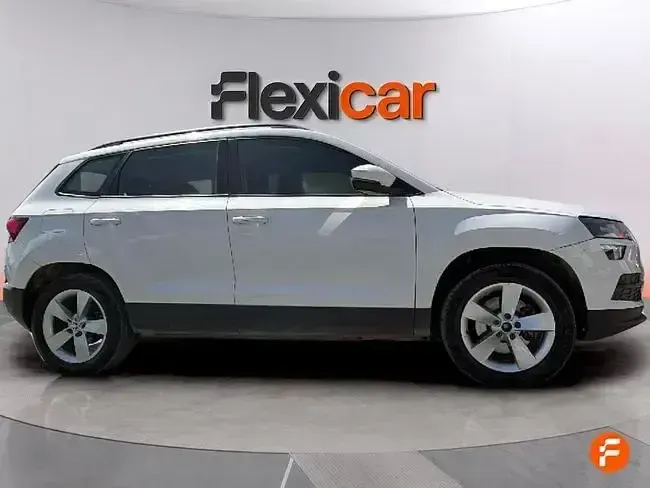 Usado Skoda Karoq Ambition 150 CV (110 kW) 2020 Blanco SUV