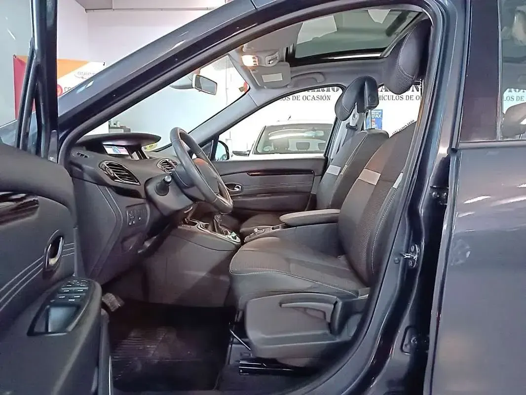 Usado Renault Scénic III Dynamique 110 CV (80 kW) 2011 Gris Monovolumen