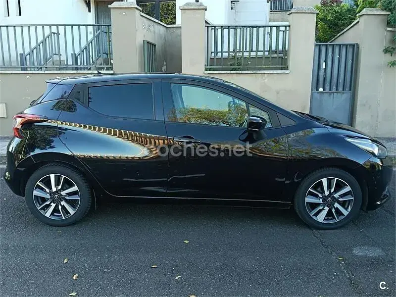 Usado Nissan Micra N-Connecta 90 CV (66 kW) 2018 Negro Utilitario