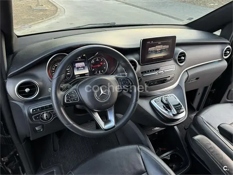 Usado Mercedes V220 Avantgarde 163 CV (119 kW) 2017 Negro Monovolumen