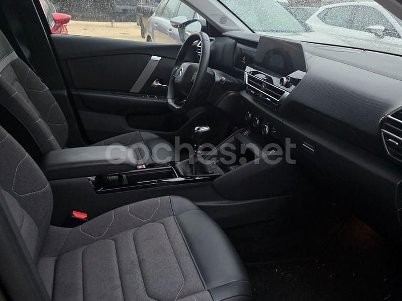 Usado Citroën C4 Feel 130 CV (95 kW) 2022 Negro Berlina