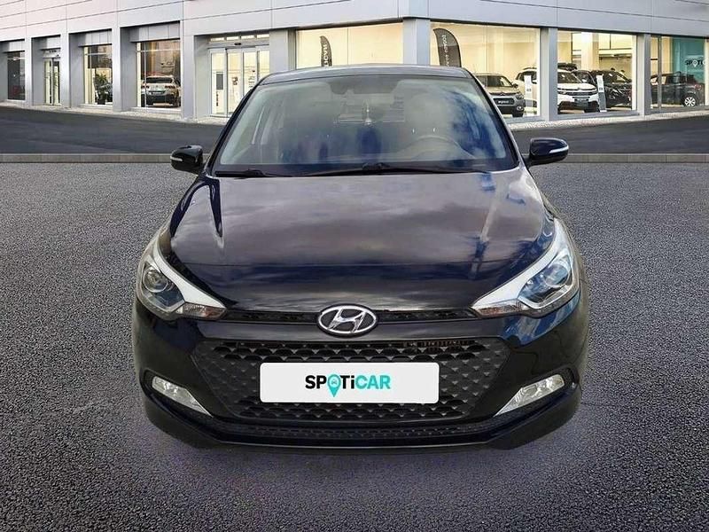 Usado Hyundai i20 75 CV (55 kW) 2017 Negro Utilitario