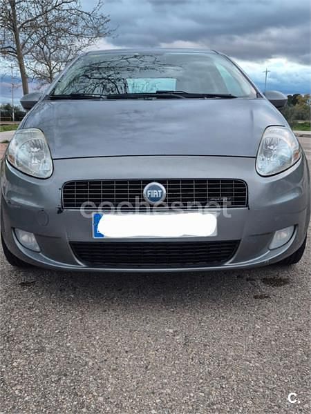 Usado Fiat Grande Punto Active 75 CV (55 kW) 2006 Gris / plata Utilitario