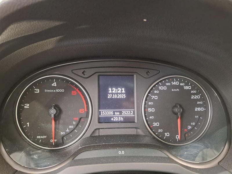 Negro Usado 2016 Audi A3 Sportback Attraction Utilitario | 13.099 € (Buen precio) - Imagen 1/4