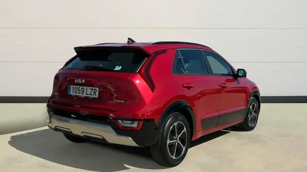Usado Kia e-Niro 134 kW (183 CV) 2022 Rojo SUV