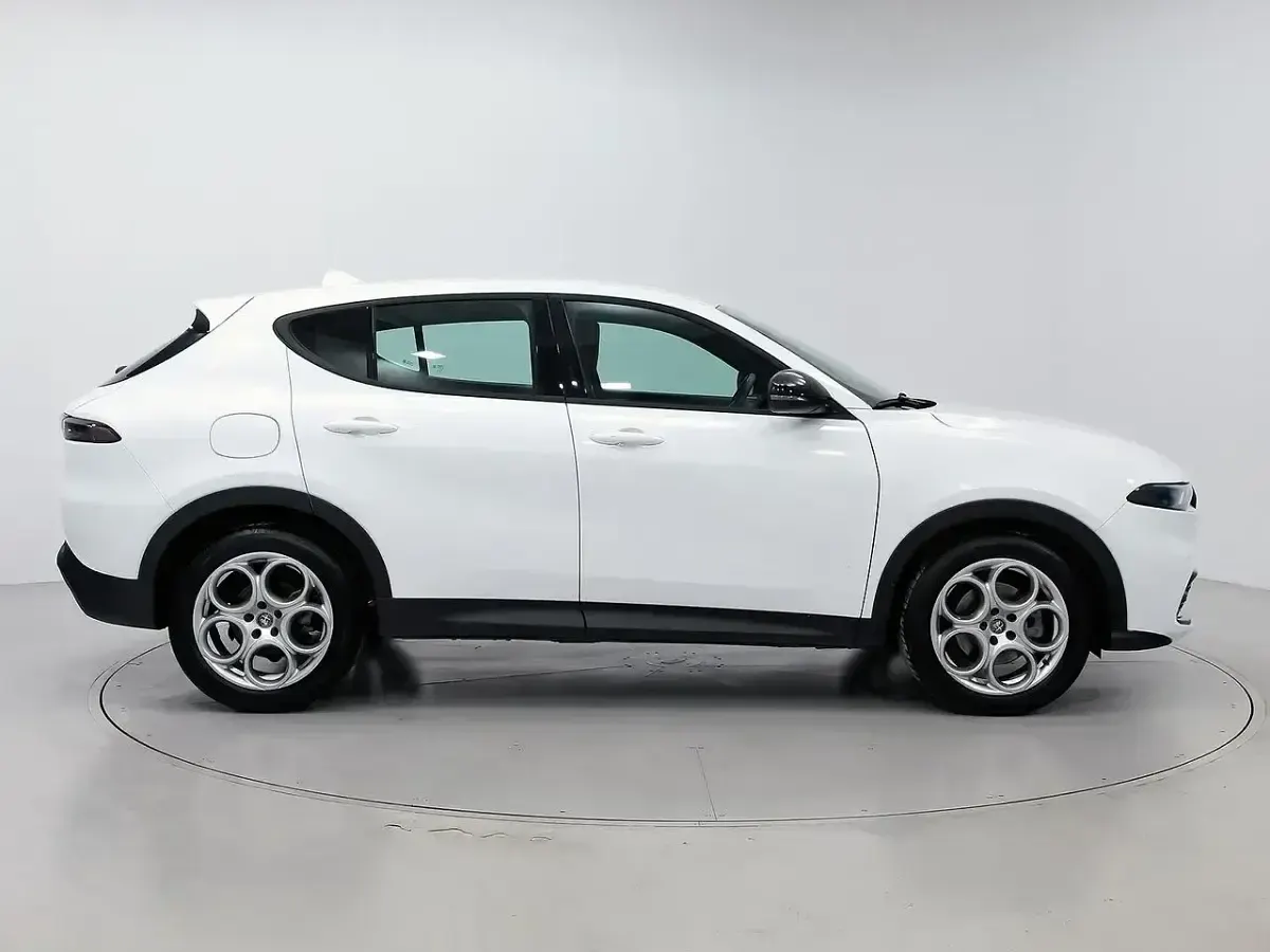 Usado Alfa Romeo Tonale Sprint 131 CV (96 kW) 2022 Blanco SUV