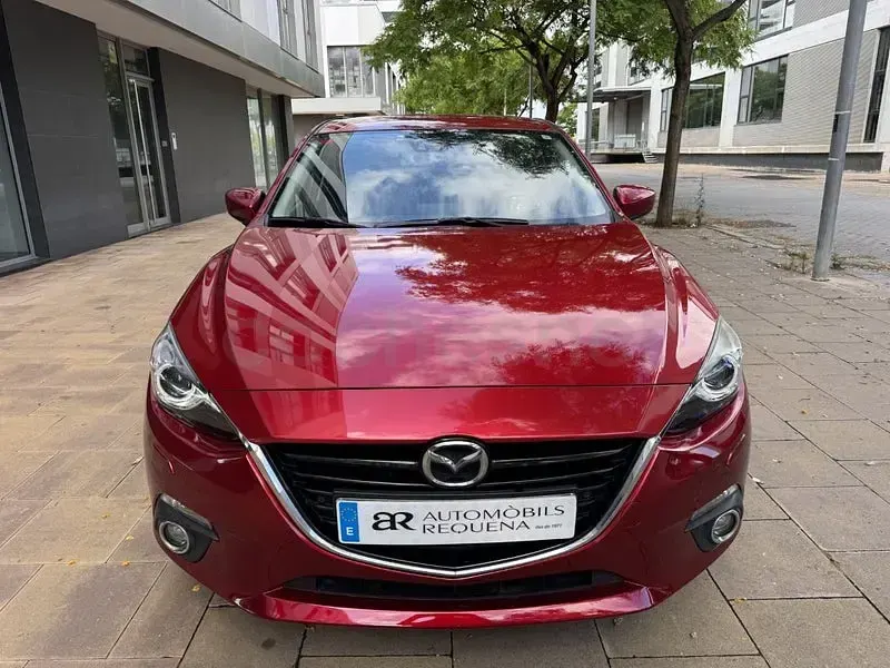 Usado Mazda 3 Luxury 105 CV (77 kW) 2017 Rojo Berlina