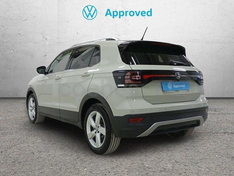 Usado VW T-Cross Sportline 110 CV (80 kW) 2023 Beige SUV