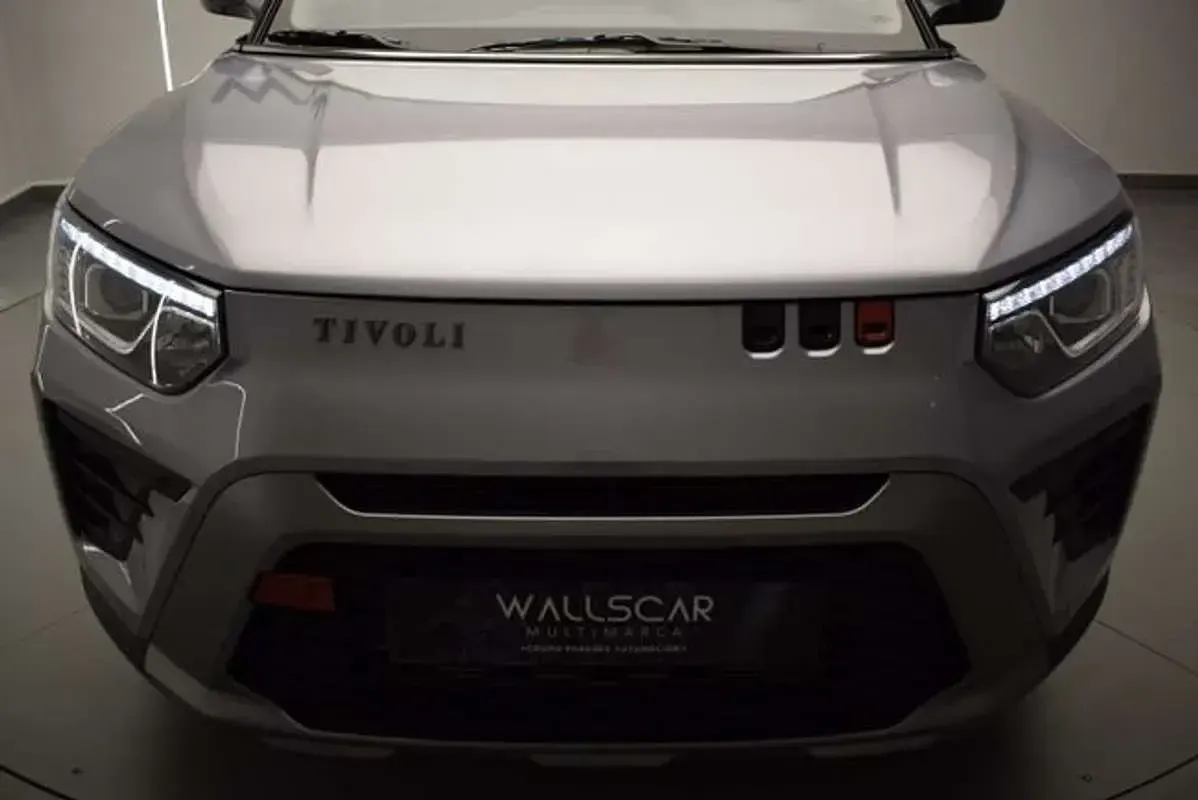Nuevo SsangYong Tivoli 135 CV (99 kW) 2025 Gris SUV