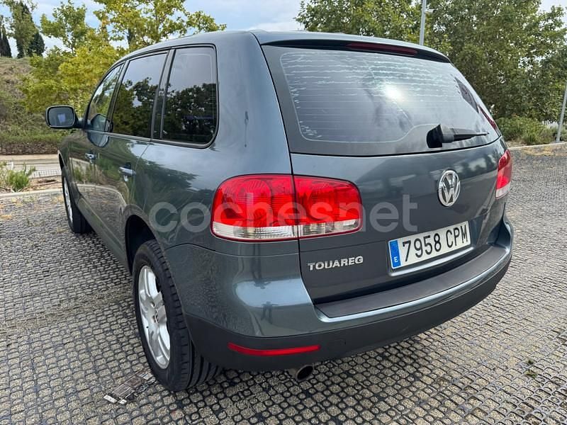 Usado VW Touareg 220 CV (161 kW) 2003 Gris / plata SUV