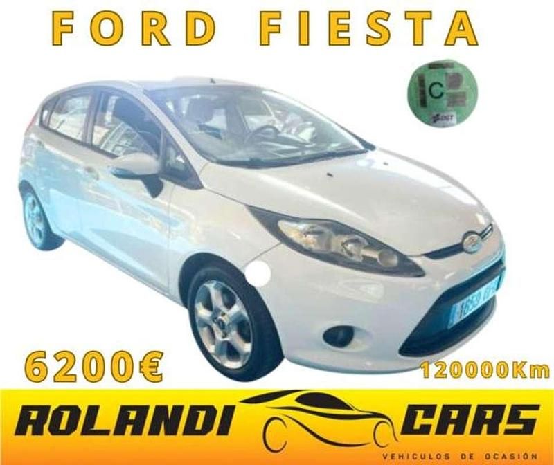 Usado Ford Fiesta Trend 82 CV (60 kW) 2009 Blanco Utilitario