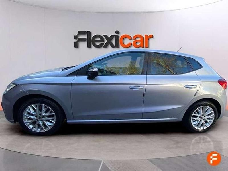 Usado Seat Ibiza FR 110 CV (80 kW) 2023 Gris Utilitario