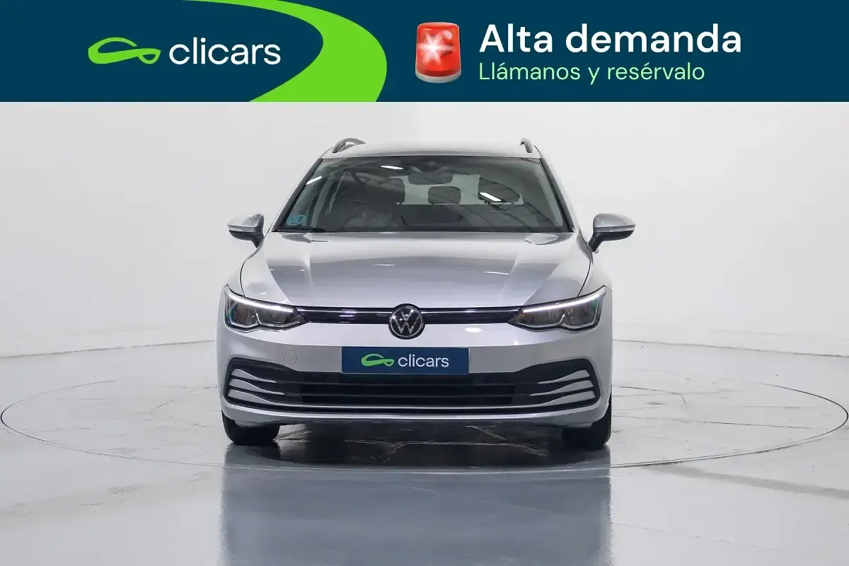 Usado VW Golf VIII Life 115 CV (84 kW) 2022 Gris Familiar