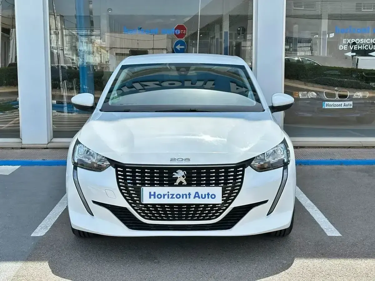 Usado Peugeot 208 Active 99 CV (72 kW) 2021 Blanco Utilitario